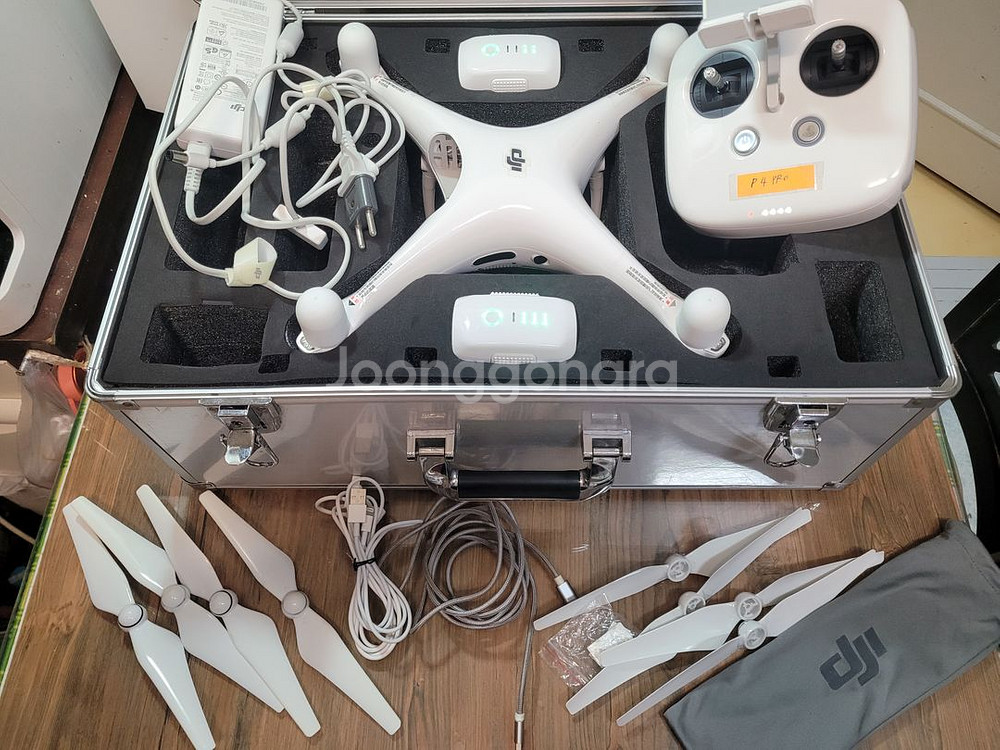 DJI 팬텀4프로 드론 쿼드콥터 DRONE 풀셋+하드케이스--0
