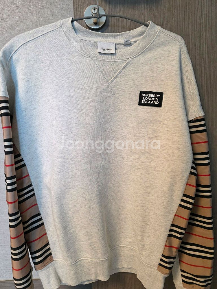 버버리 키즈 맨투맨 14y--0