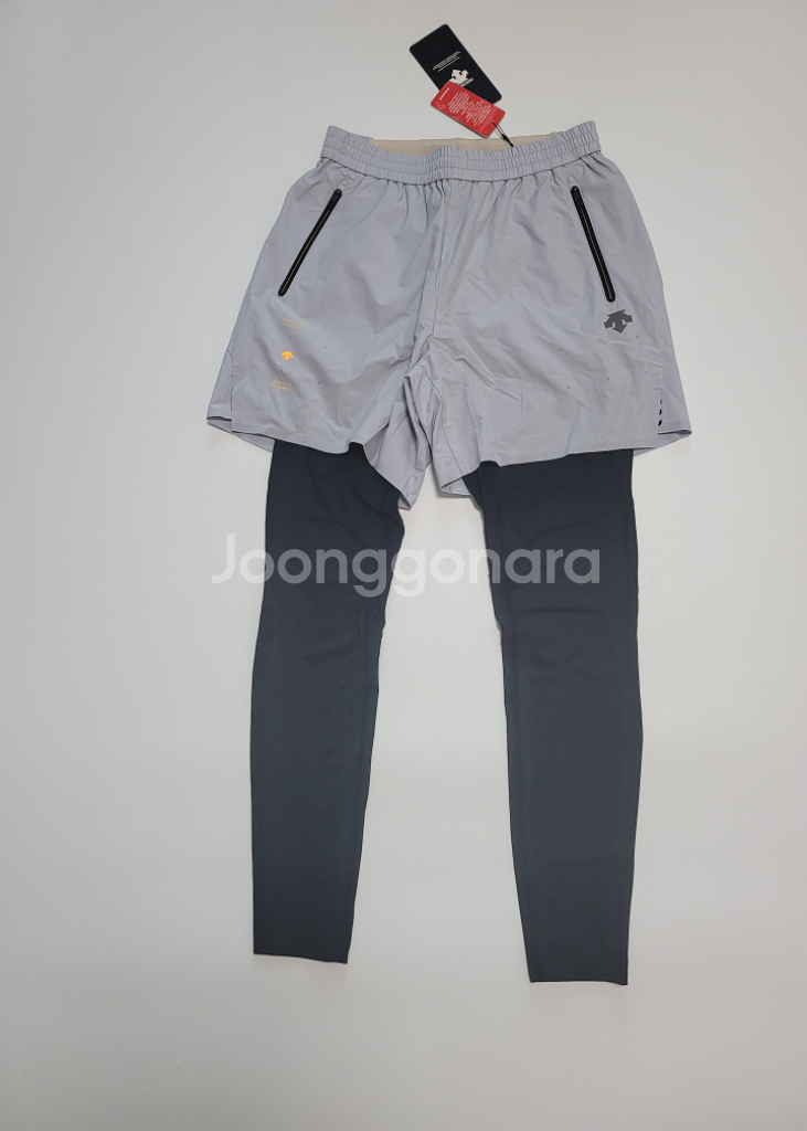 새상품)데상트 남성 반바지 일체형 2in1레깅스 M,L--1