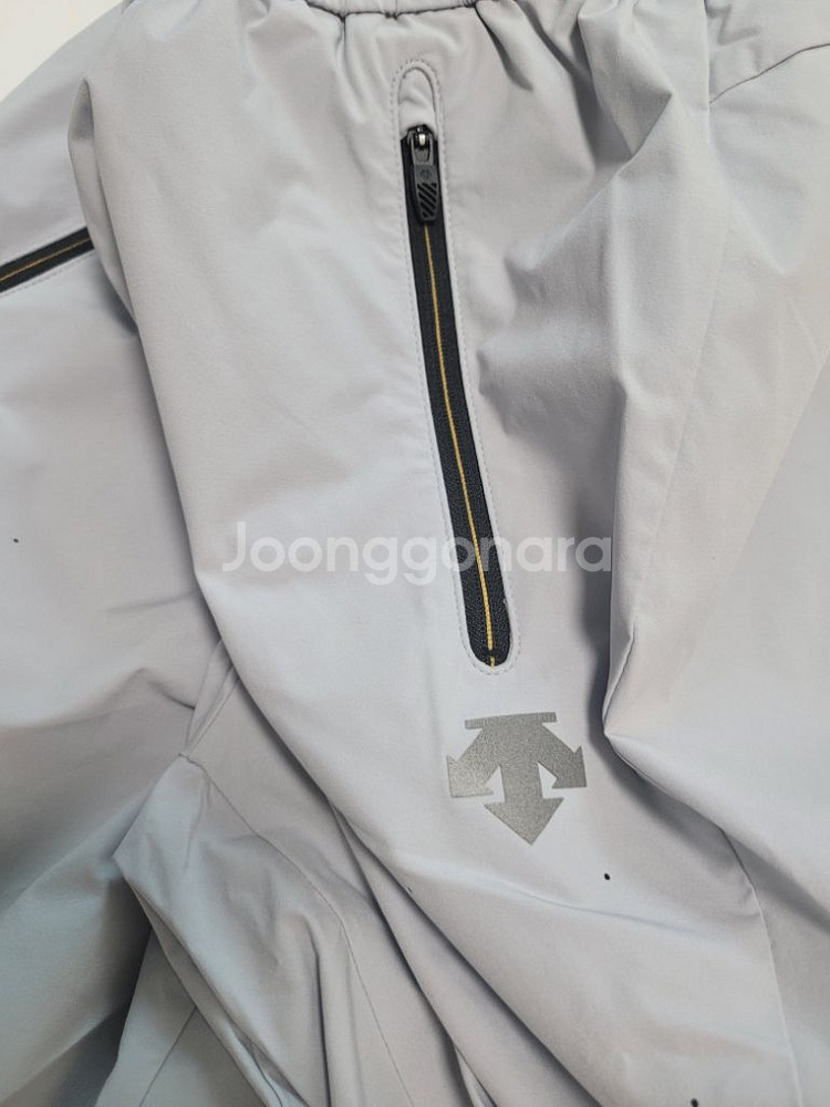 새상품)데상트 남성 반바지 일체형 2in1레깅스 M,L--2