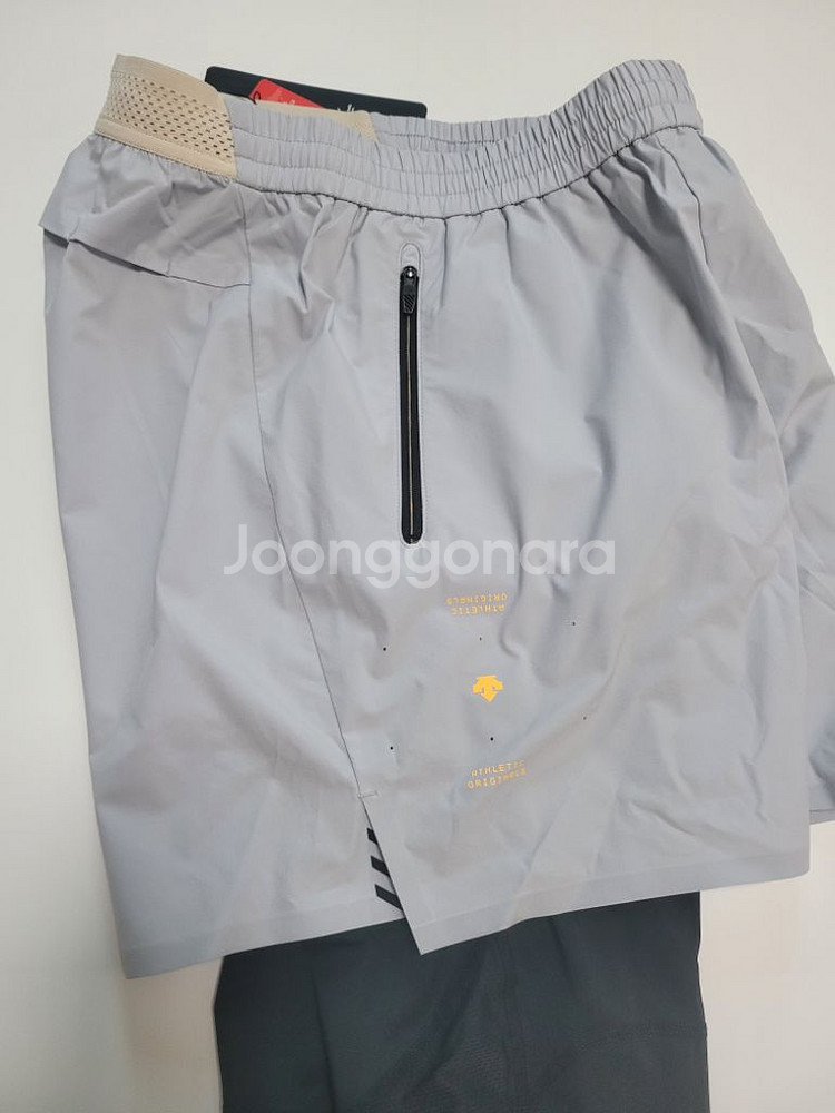 새상품)데상트 남성 반바지 일체형 2in1레깅스 M,L--3