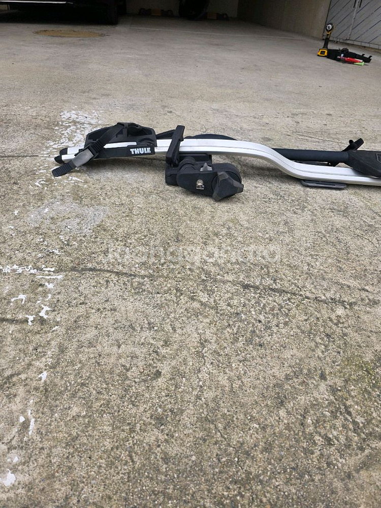 툴레598자전거 캐리어 팝니다--2