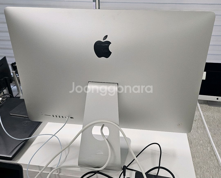 (중고) 애플 iMac 27인치 2020년형 (i5 / 40GB / Radeon Pro 5300)--2