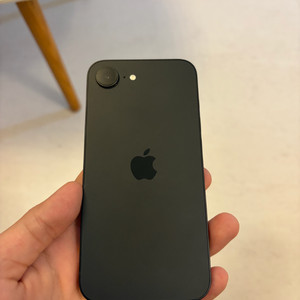 아이폰16e 128기가 블랙