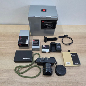 라이카 Q2 + 악세사리 세트 판매합니다.