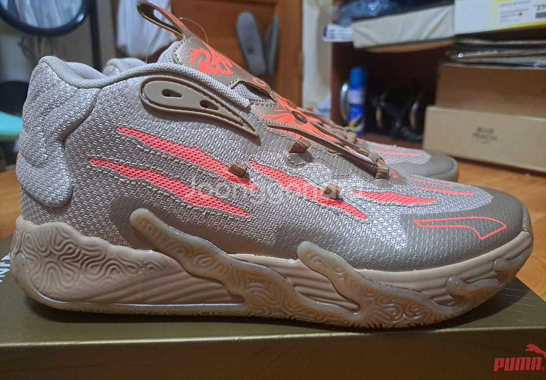 275)푸마 라멜로 볼 MB.03 골드--3