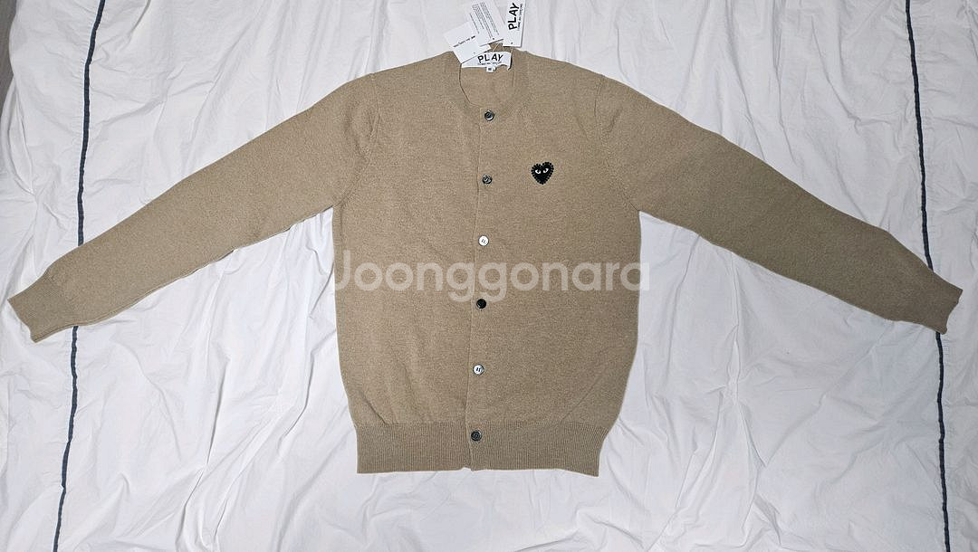 꼼데가르송 플레이 하트 큐빅 로고 가디건(신상!!)--1