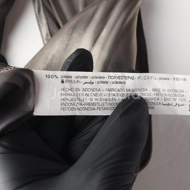 [S]자라 실버 샤인 브이넥 나시 블라우스--6