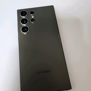 갤럭시S24울트라 512기가 자급제 잔상없어요 2025년개통