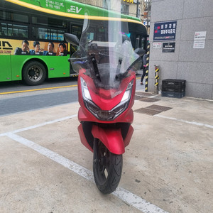 pcx125 abs 23년식 24년출고 1만때