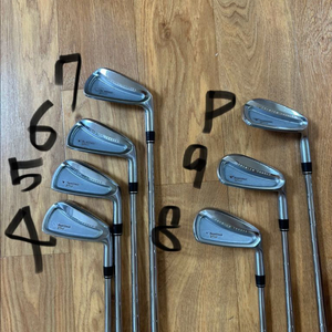 투어스테이지(TOURSTAGE) ViQ 아이언 4-p (N.S PRO 모듀스3 130 FLEX X)