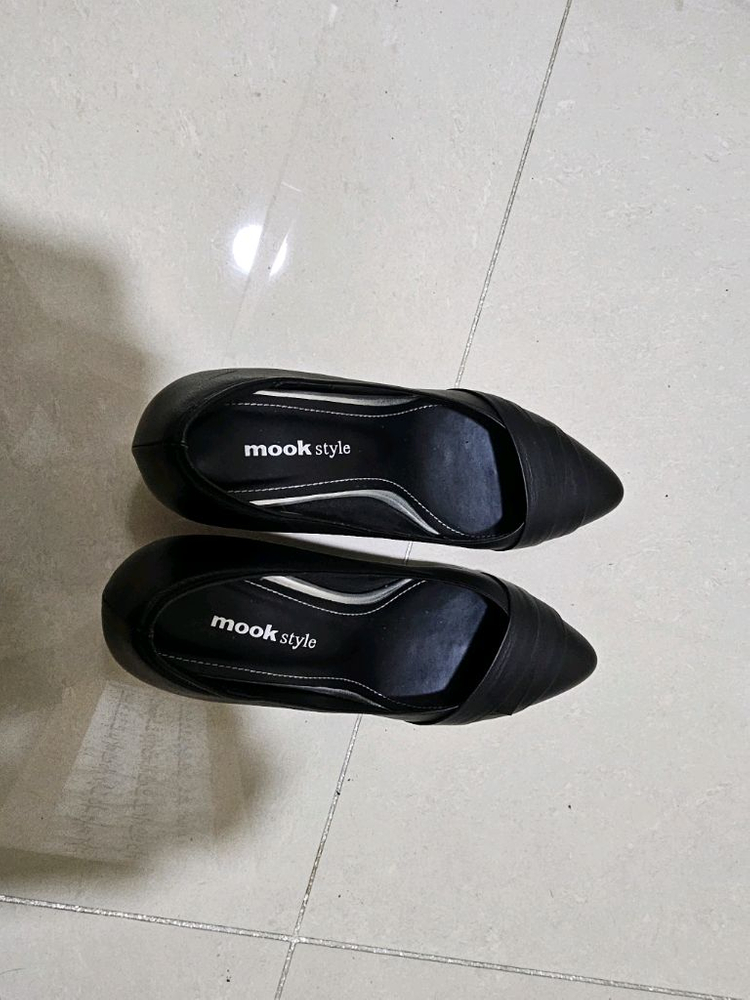 무크 여성용 블랙 펌프스 245 이미지