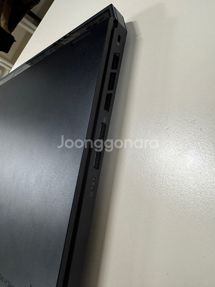 프레데터 헬리오스 네오 V16 16인치 게이밍 노트북 (PHN16-72-55XV)--1