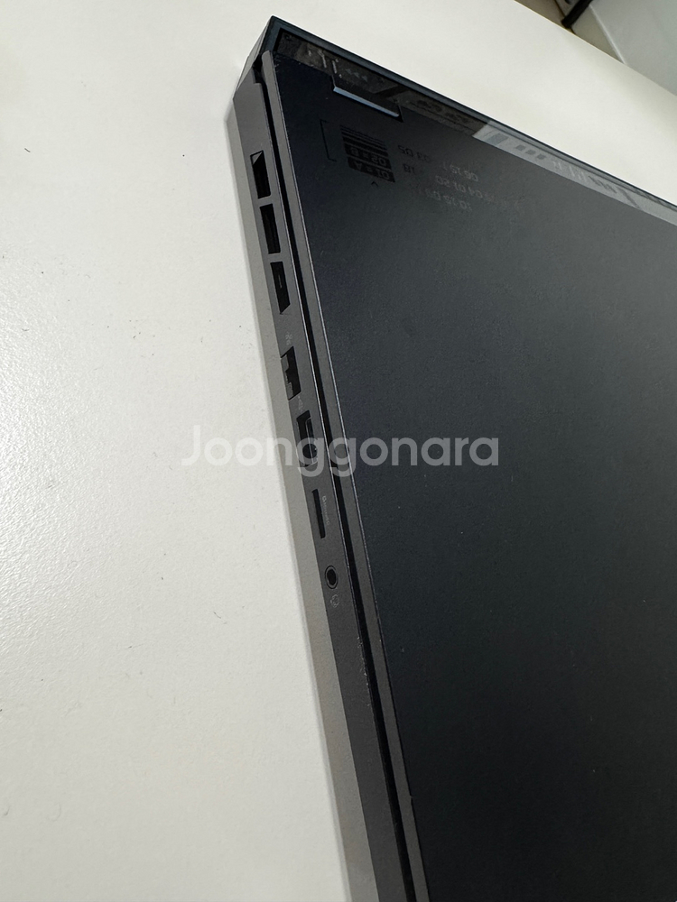 프레데터 헬리오스 네오 V16 16인치 게이밍 노트북 (PHN16-72-55XV)--2