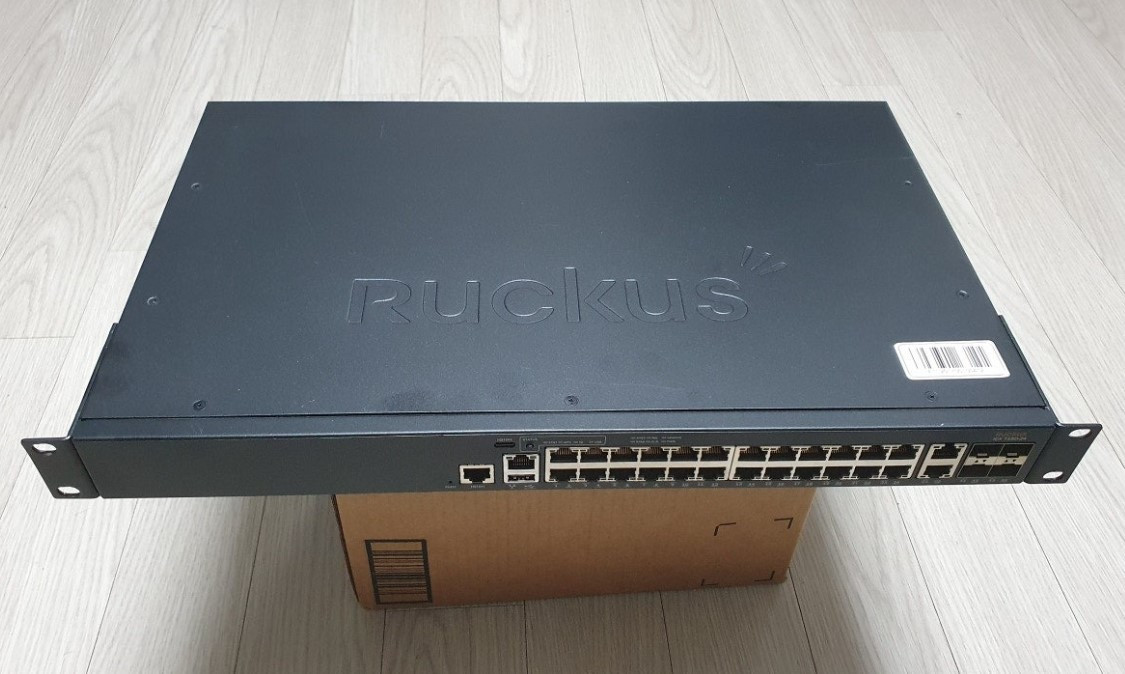 Ruckus ICX7150 / 10G 4포트, 1G 24포트 허브 / 무소음 10기가 스위치--0