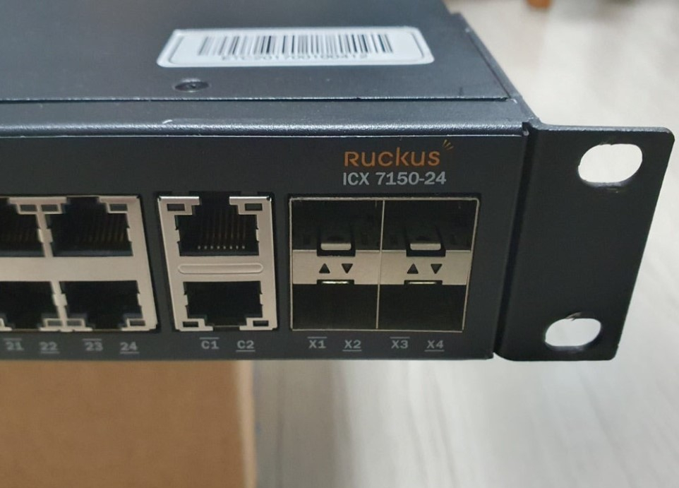 Ruckus ICX7150 / 10G 4포트, 1G 24포트 허브 / 무소음 10기가 스위치--1