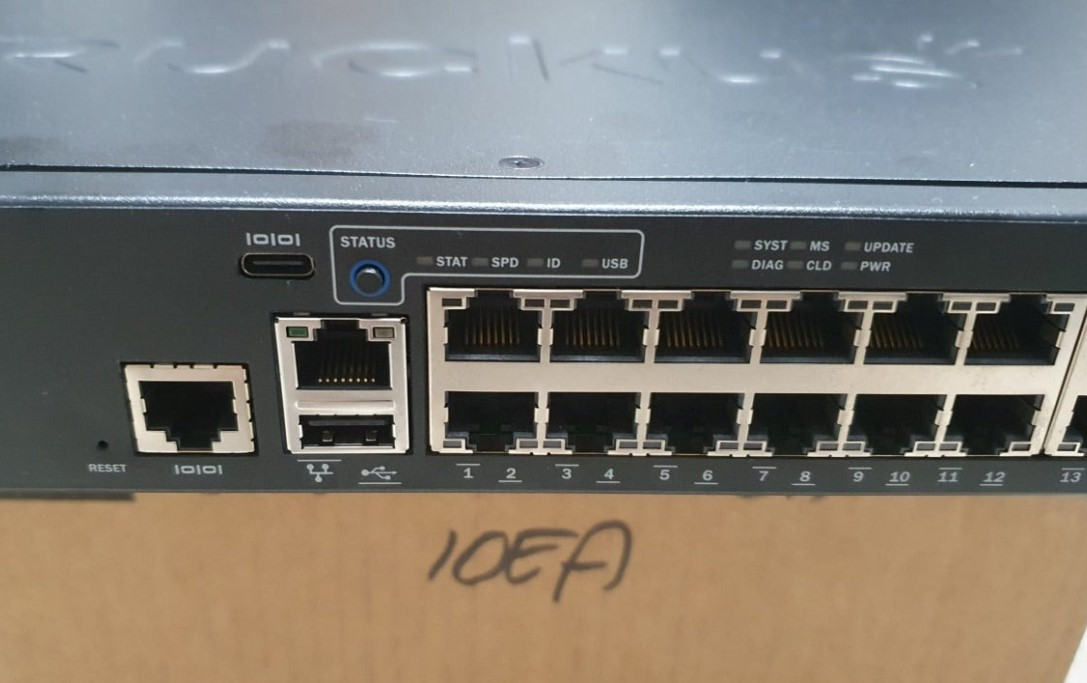 Ruckus ICX7150 / 10G 4포트, 1G 24포트 허브 / 무소음 10기가 스위치--2