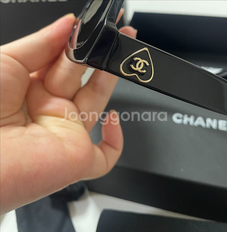 샤넬 하트 선글라스--5