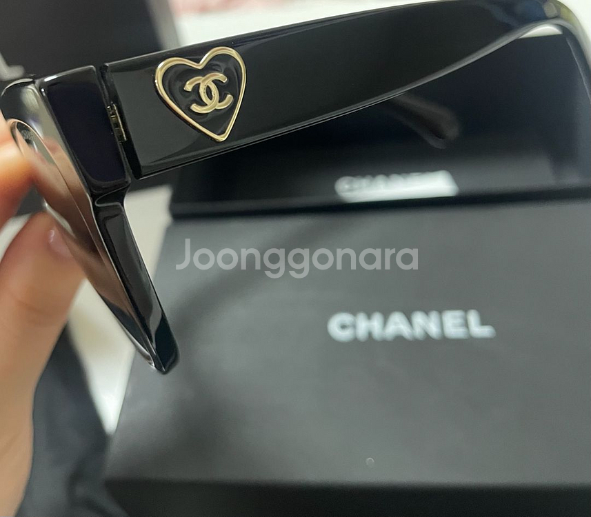 샤넬 하트 선글라스--2