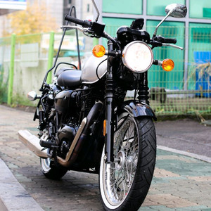 임페리알레400 베넬리 2021년식 ABS모델 사용검사완료 즉시등록가능 깔끔한매물 판매합니다