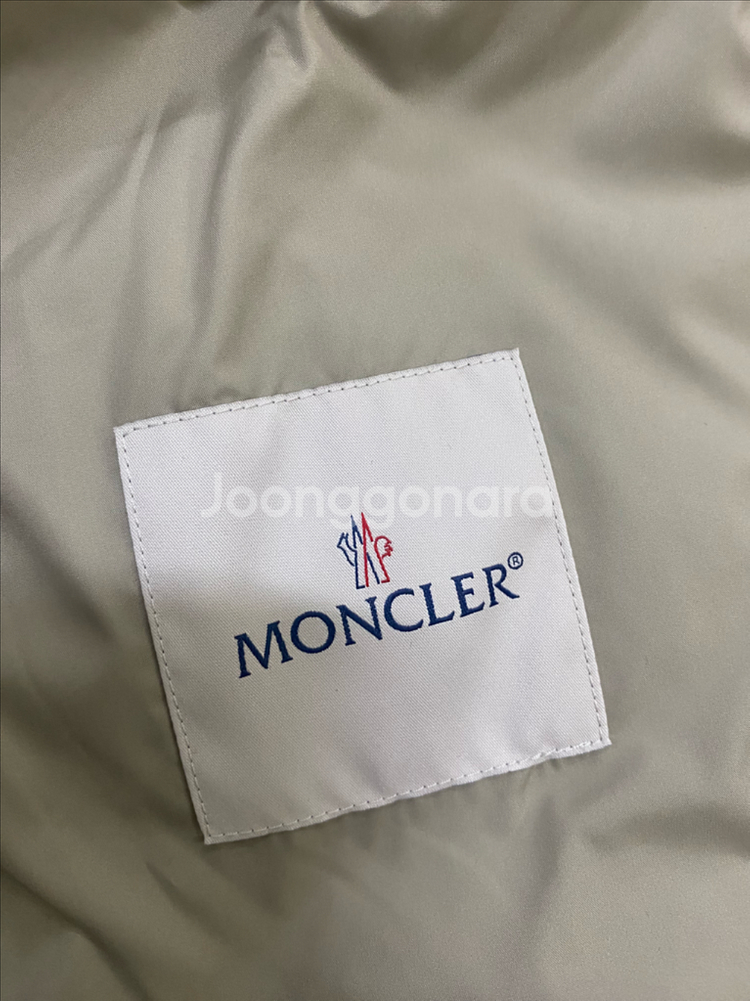 25F/W몽클레어 여성 모베진 숏다운 패딩점퍼--2