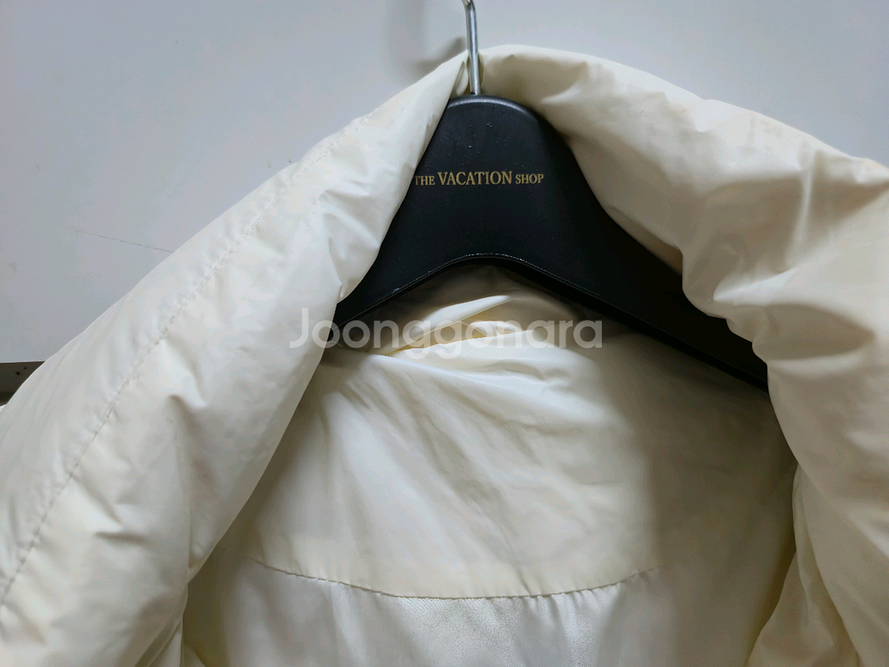 더베케이션샵 눈꽃패딩 아이보리S사이즈 판매해요--6