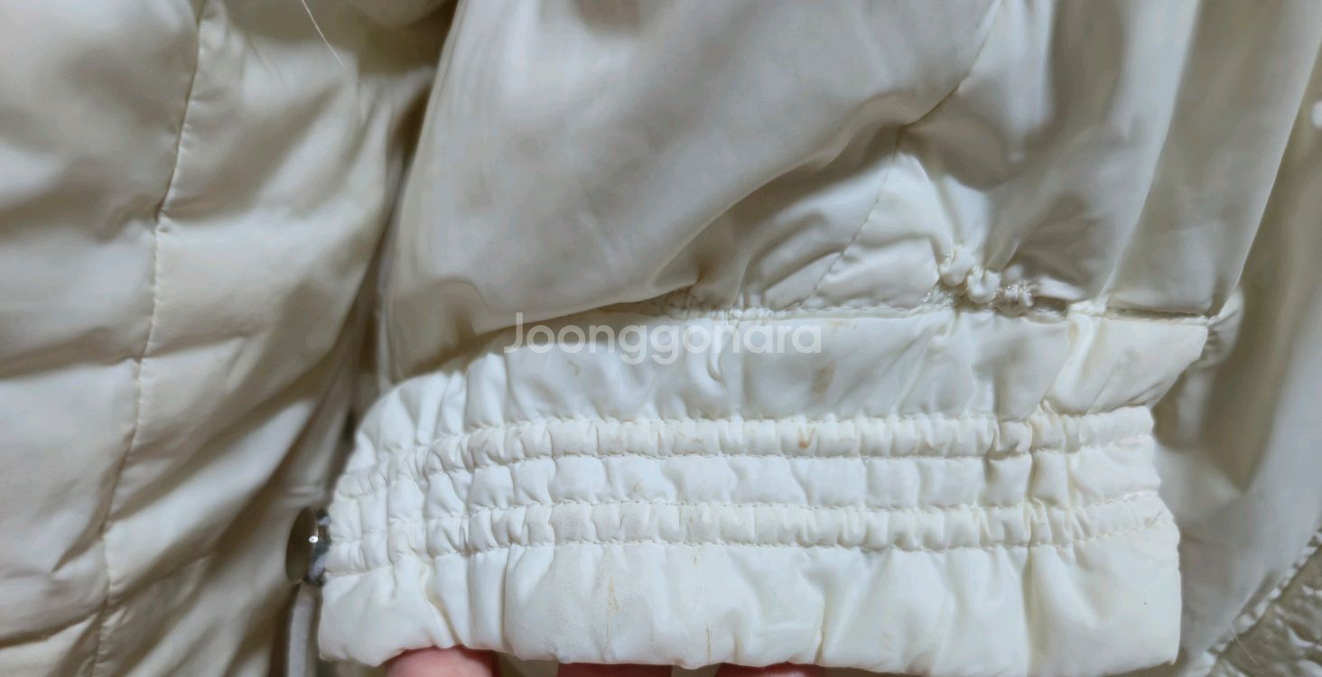 더베케이션샵 눈꽃패딩 아이보리S사이즈 판매해요--8