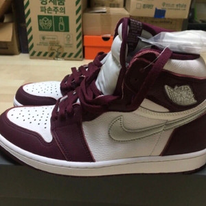 (새상품)나이키 에어조던1 레트로 하이 보르도 270