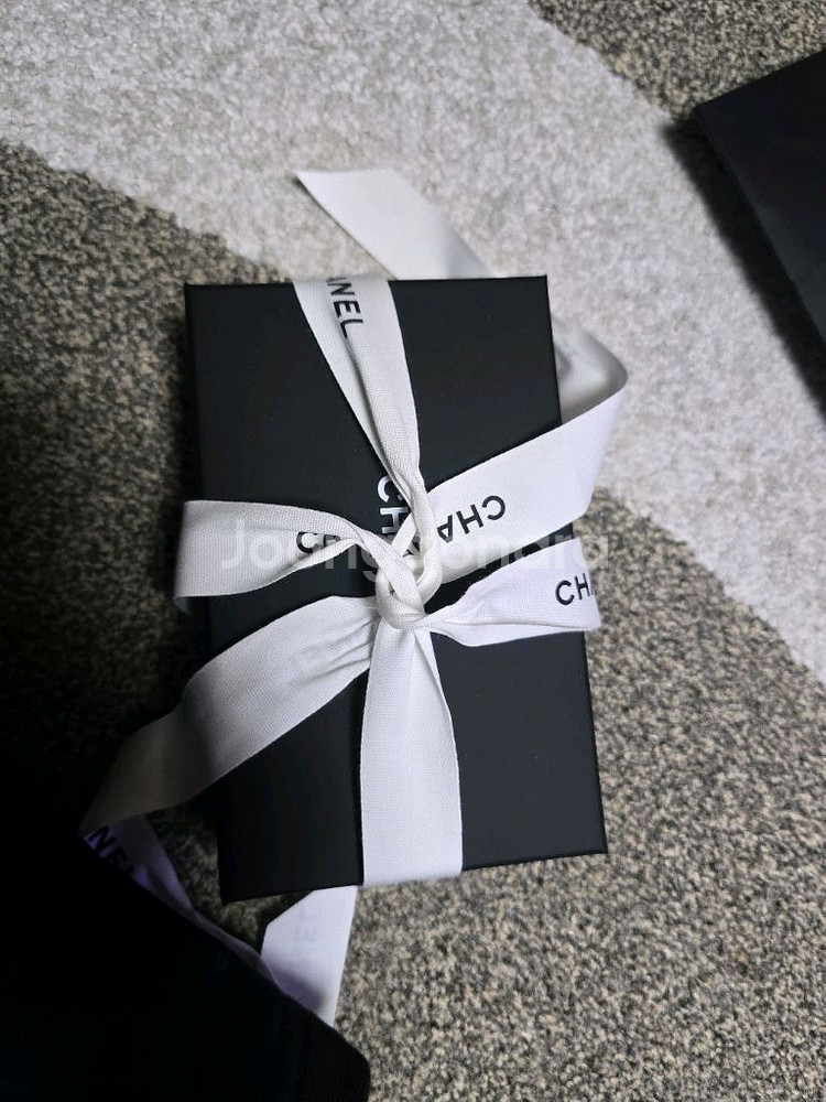 샤넬 보이 플랩 카드지갑 은장 캐비어 풀박스 새상품--7