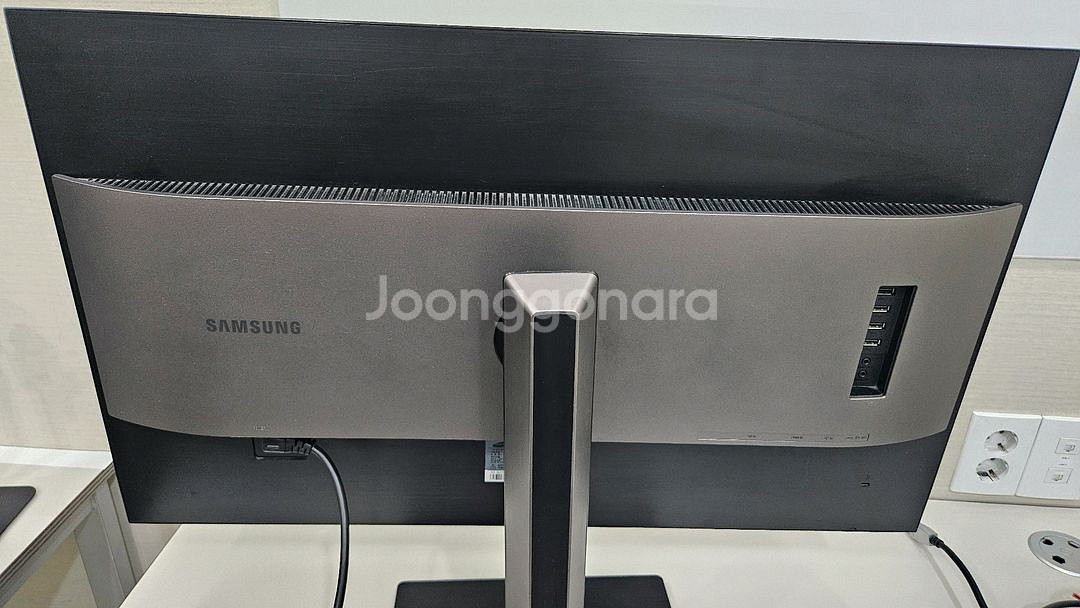 삼성 32인치 모니터 WQHD LS32D85KT(S32D850T) 리얼화질 전문가용--1