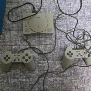 PS1 본체 + 컨트롤러 2개