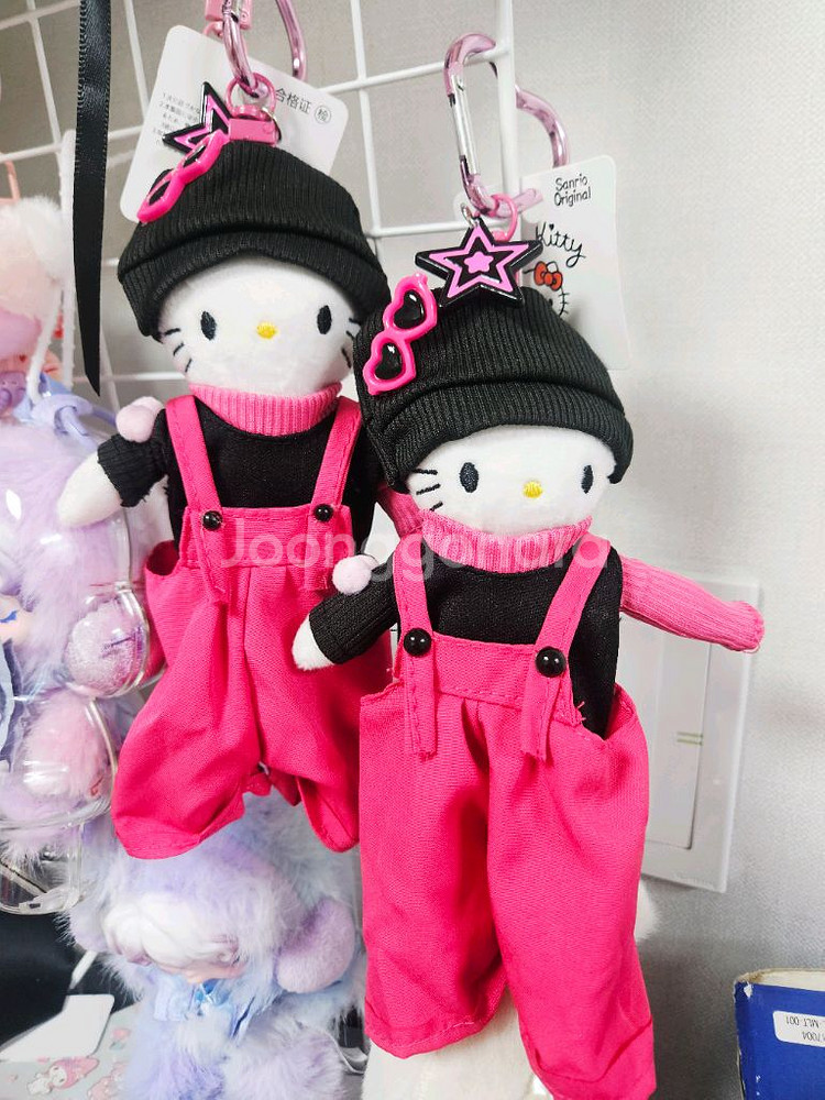 헬로키티 키링--1