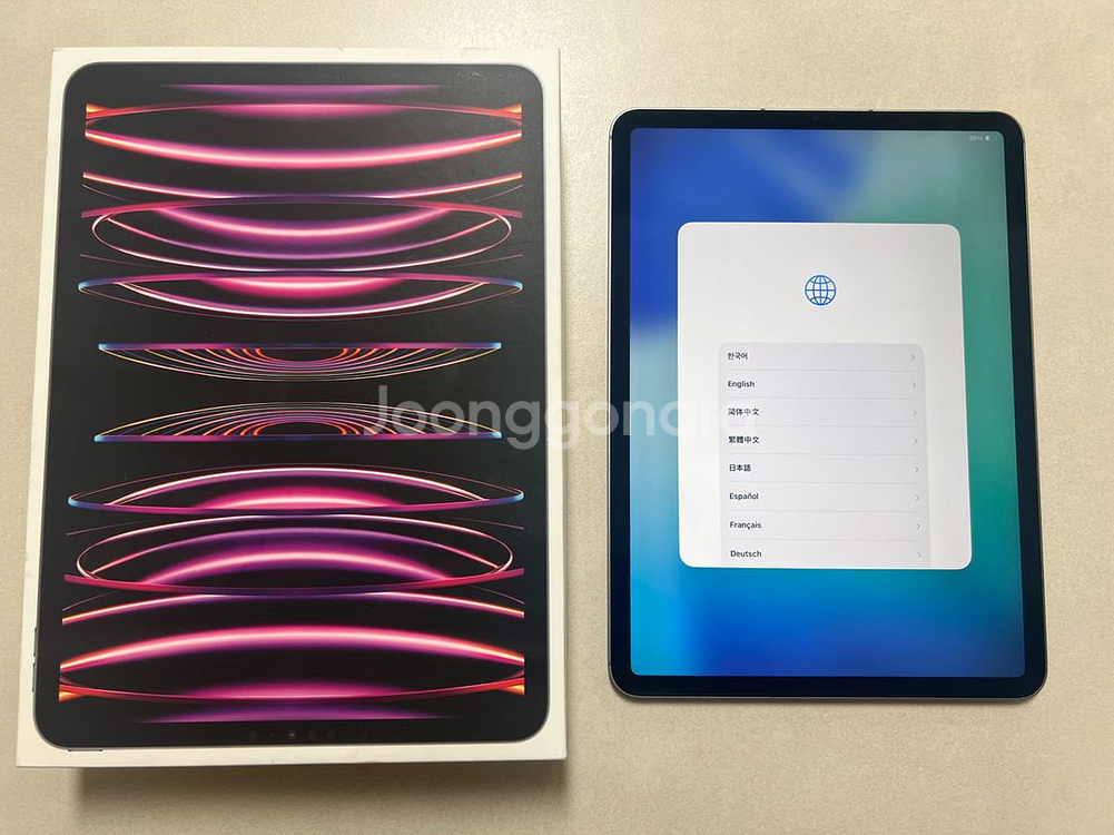 아이패드 프로 11인치 4세대 M2 모델입니다--0