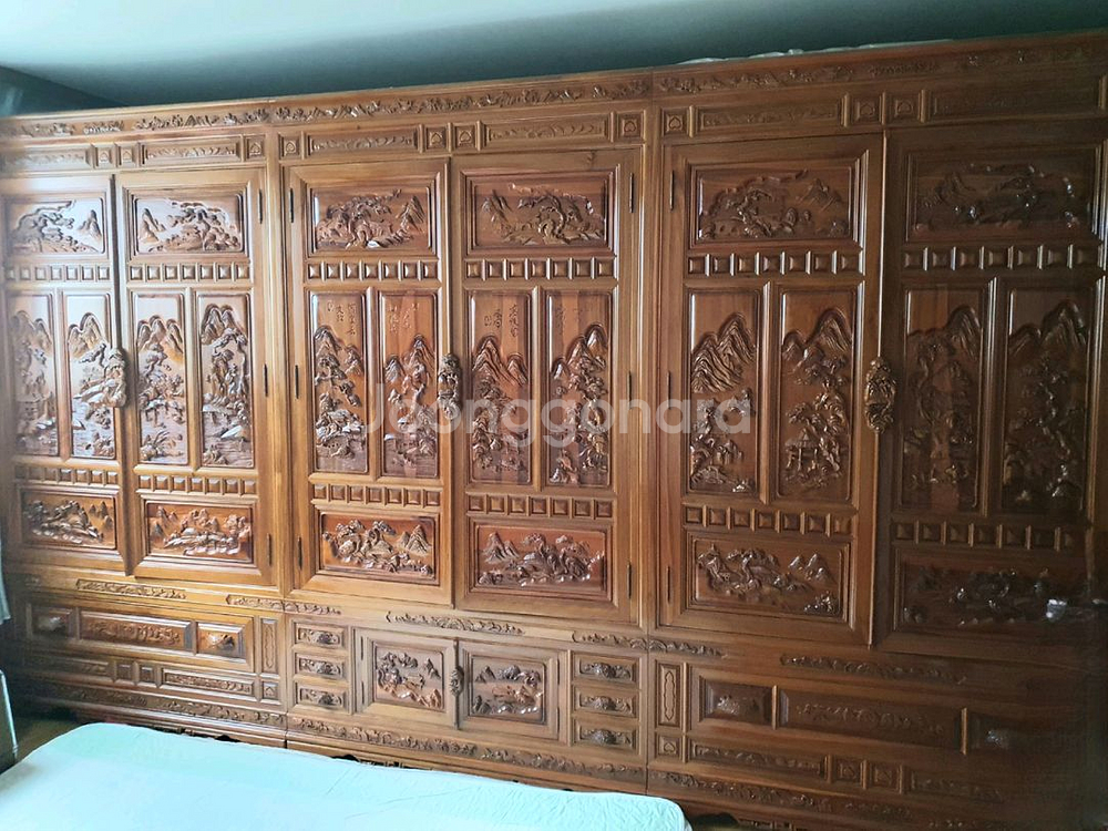 12자 향나무 옷장+문갑2개+화장대 판매합니다--0