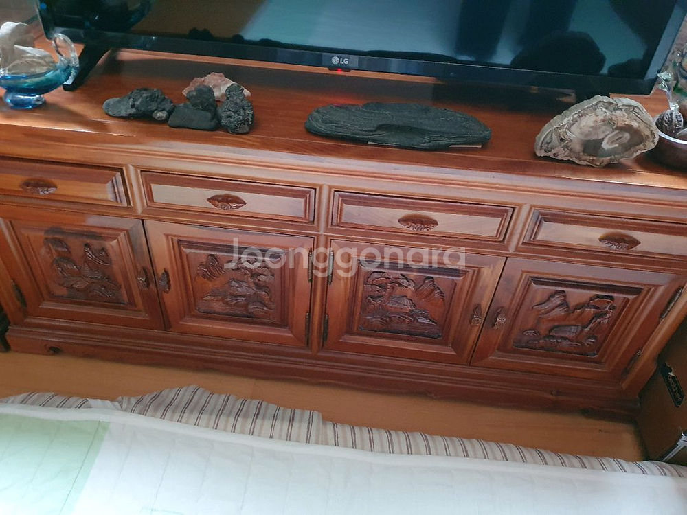 12자 향나무 옷장+문갑2개+화장대 판매합니다--2