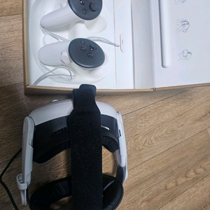 퀘스트 3 512 + 보조 배터리 엘리트 스트랩