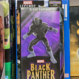 마블레전드 블랙팬서 피규어 미개봉 판매합니다.