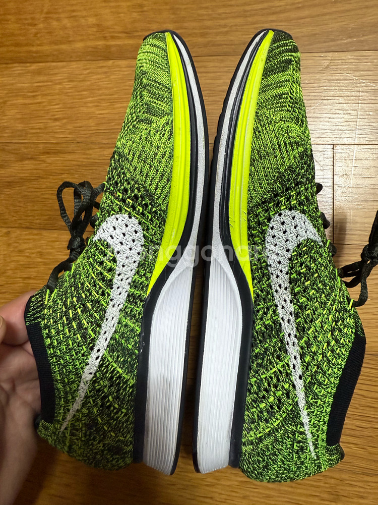 255 나이키 플라이니트 레이서--2