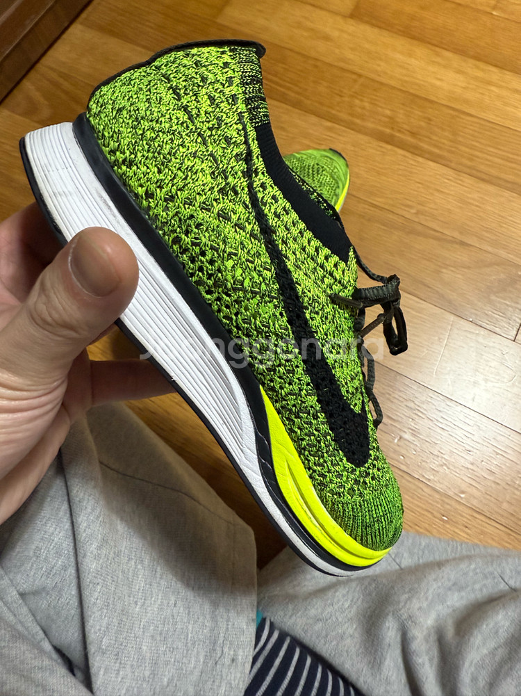 255 나이키 플라이니트 레이서--5