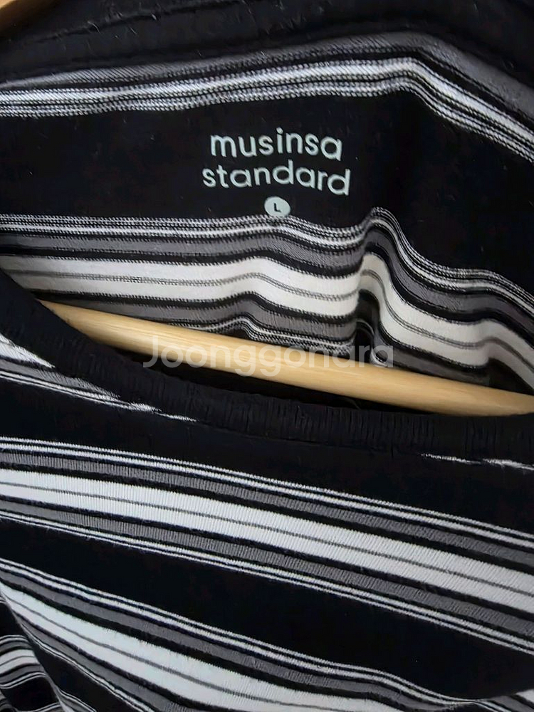 [L]무신사 스탠다드 클러스터 스트라이프 릴렉스드 긴소매 티셔츠 [블랙]--1
