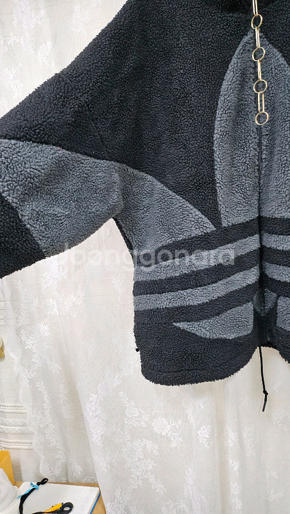 아디다스 뽀글이 플리스 집업--1