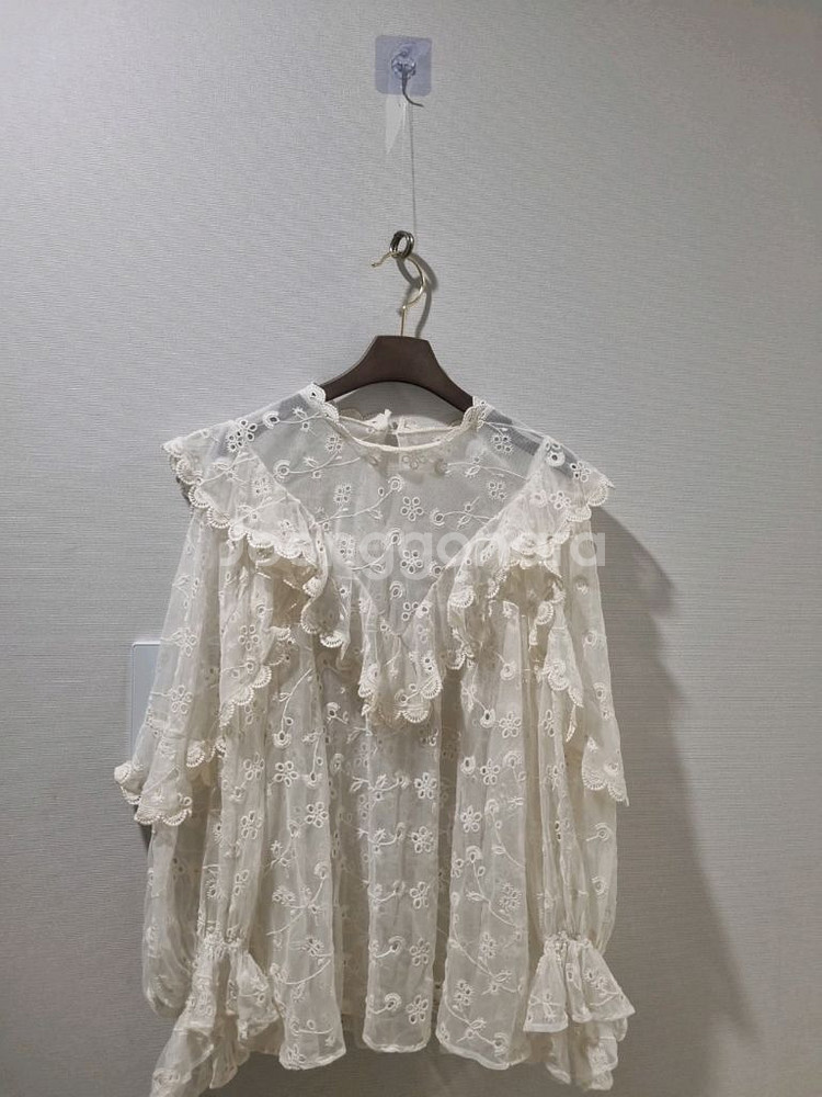 오즈세컨 레이스 프릴 블라우스--1