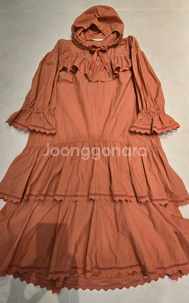 한섬 오즈세컨 캉캉프릴 원피스--4