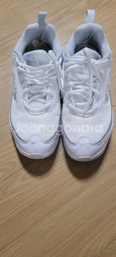 나이키 에어맥스 운동화 250미리--0