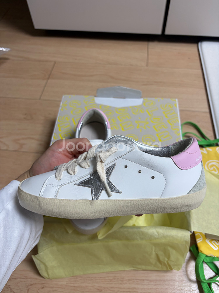 골든구스 키즈 슈퍼스타 30 , 32 사이즈 새상품 팔아요~--0