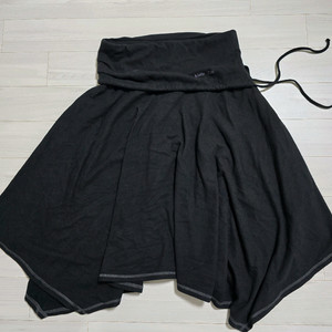 마뗑킴 언밸런스 플레어 스커트 운포