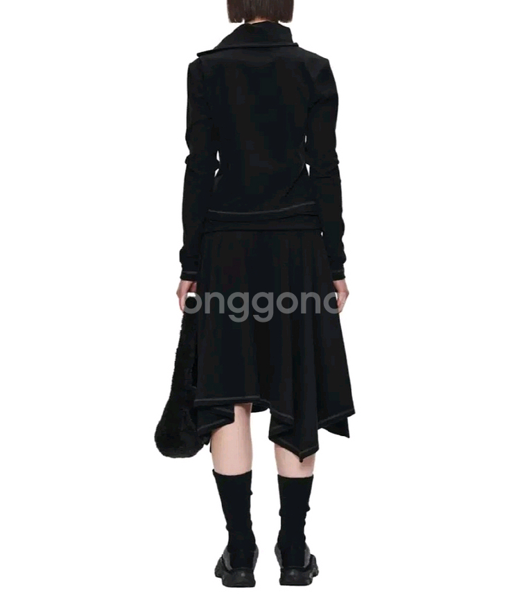 마뗑킴 언밸런스 플레어 스커트 운포--4