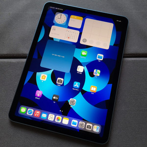 부산 아이패드 에어 5 M1 64GB 배터리98% 팝니다.