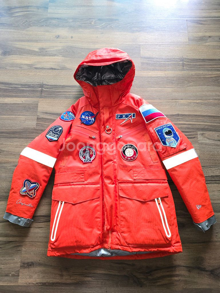 뉴에라 x ISA 우주정거장 기념 한정판 패딩 XL--9