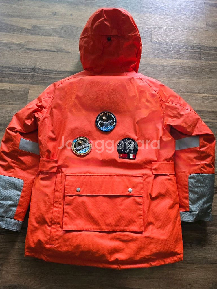 뉴에라 x ISA 우주정거장 기념 한정판 패딩 XL--12